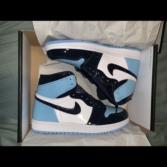 Jordan Shoes - Jordan 1 blue chill new size 8